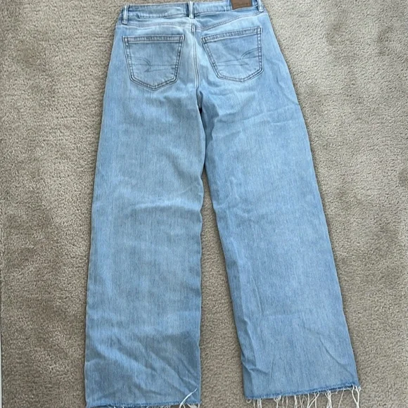 AE Dreamy Drape Stretch Low-Rise Baggy Wide-Leg Jean - Picture 8 of 9